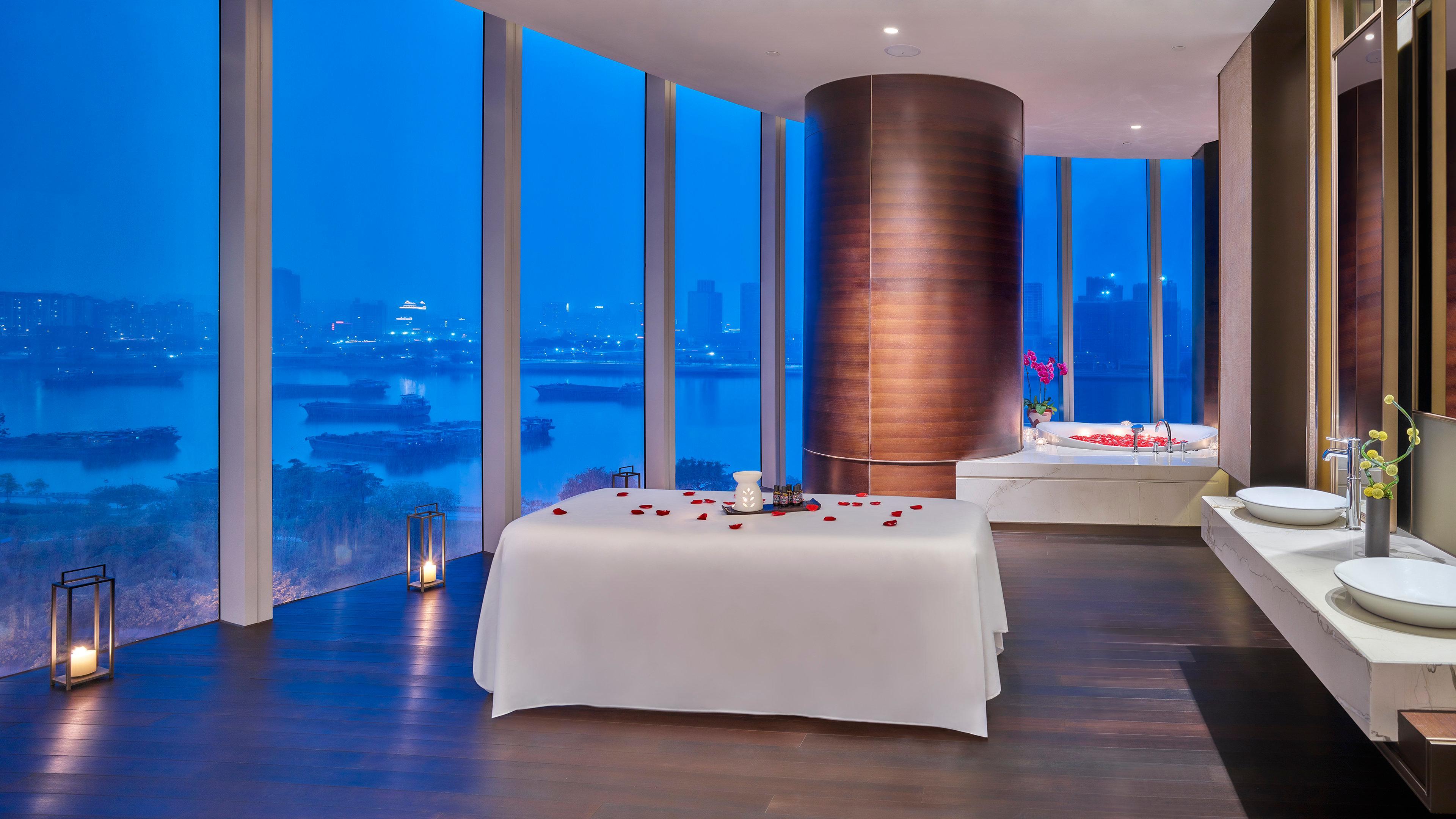 Intercontinental Guangzhou Exhibition Center By Ihg - Free Shuttle Between Hotel And Exhibition Center During Canton Fair & Exhibitor Registration Counter Exterior photo